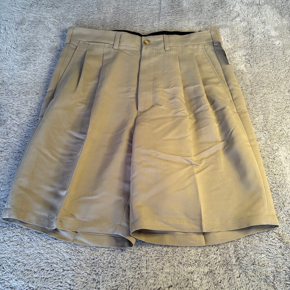 NWT‎ - Callaway Men's Golf Pleated Front Shorts Khaki Size 34